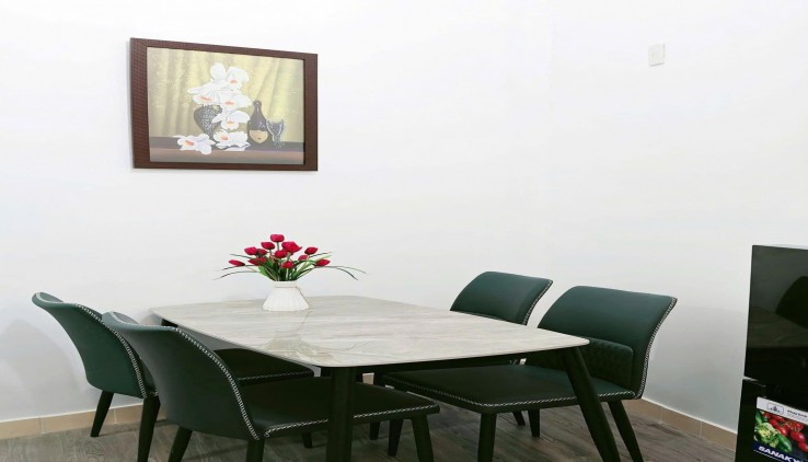 * Nhà mới 3 tầng + nội thất ( Nhà đúc , sổ hoàn công , nhà nở hậu . Vị trí đẹp)