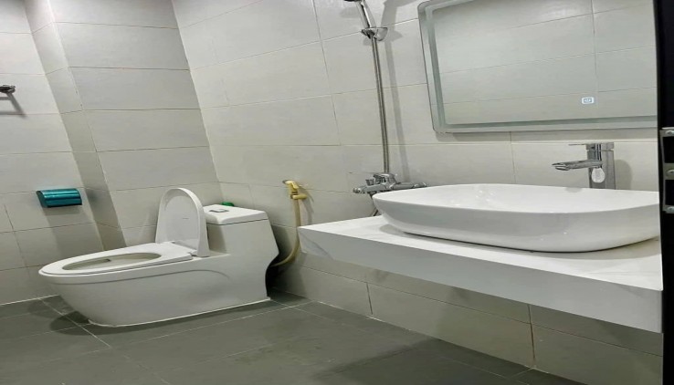 BÁN NHÀ PHỐ CỔ NGỌC LÂM  37M2 * 5 TẦNG * 6.4 TỶ, FULL NỘI THẤT