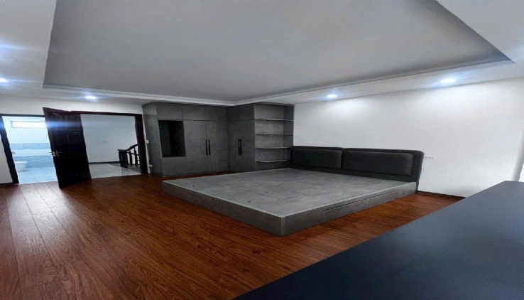 BÁN NHÀ GẤP TRƯỚC TẾT CHỈ 4.38 tỷ nhà 5 tầng mới xây, vị trí đẹp, ngõ nông, 3 bước ra  đường 72, An Khánh.