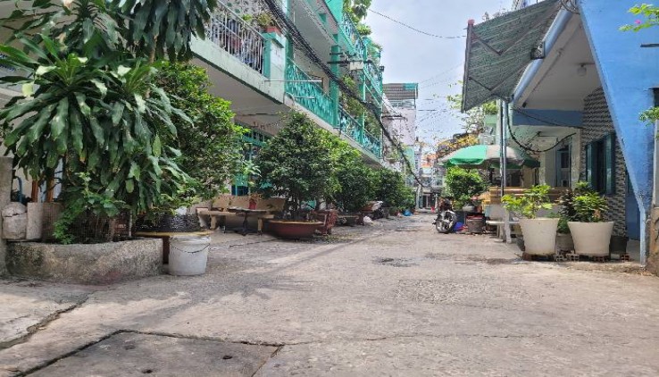 CHỈ 9.2 TỶ, [P3Q8], Ô TÔ ĐỖ CỬA - TẶNG FULL NỘI THẤT & CÂY CẢNH; DIỆN TÍCH 86M2 NGANG 5M.