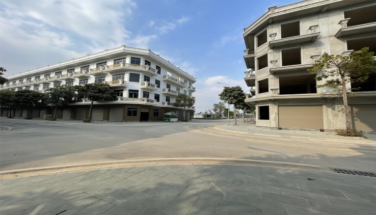 NHÀ PHỐ 4 TẦNG, 3,2 TỶ, BAO SỔ. SANG TÊN NGAY. HẠ TẦNG TỐT HẤT THANH HÓA. LH: 0966 343 969