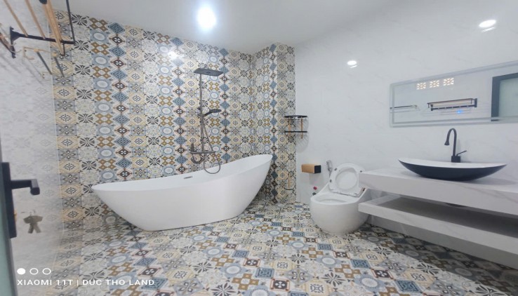 Bán Nhà mới NGON 121m2, 4 tầng, 7PN mặt tiền KD Thạnh Lộc gần Chợ Cầu Đồng