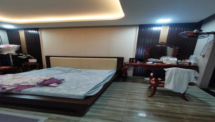 Bán Biệt thự View sông siêu đẳng cấp 400m2, 5 tầng, hầm, 18Tỷ Hà Huy Giáp, Quận 12