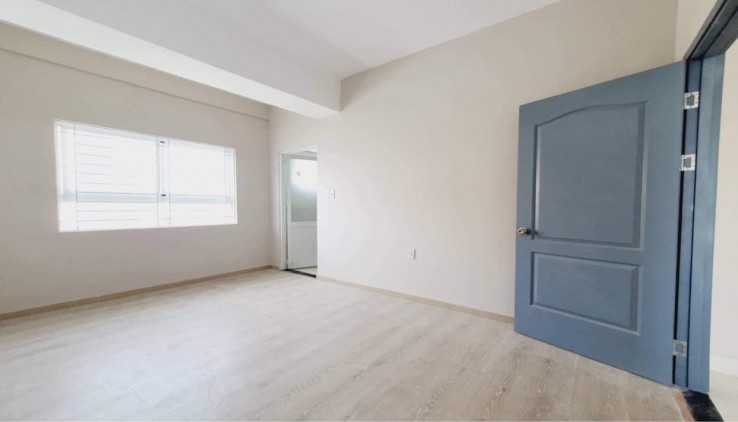Bán căn hộ Quận 2 Với Giá Chỉ 1,850 tỷ bao toàn bộ thuế phí sổ, nhà sẵn ở ngay