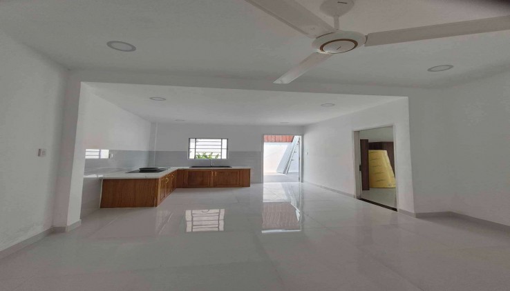 CHỦ NGỘP QUÁ NGỘP NHÀ CẤP 4 MỚI TINH, HẺM XE TẢI, NGANG KHỦNG 8.6M, NGAY TRƯỜNG NGUYỄN THỊ NUÔI - BAO ĐẦU TƯ - CHỈ HƠN 20Tr/M2.
