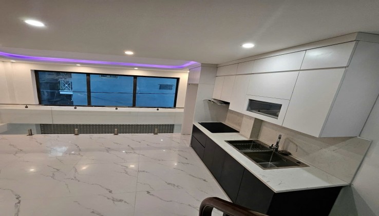 BÁN NHÀ BỒ ĐỀ, KINH DOANH SẦM UẤT 55M2* 3 TẦNG* 7.1 TỶ, FULL NỘI THẤT