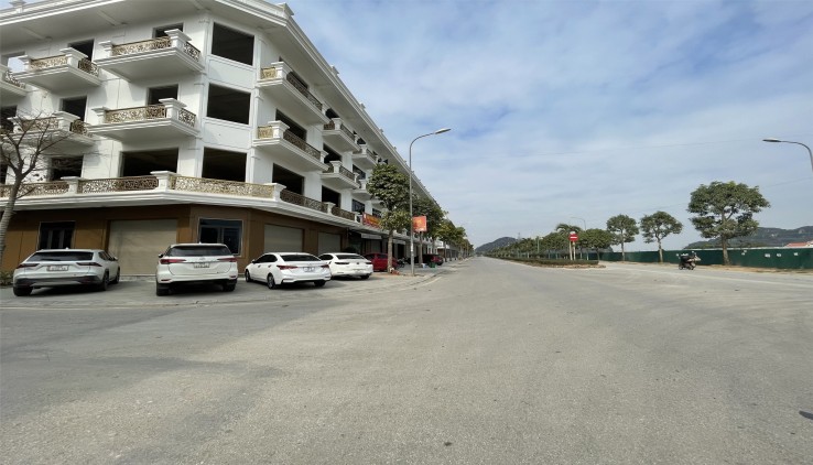 60M2, MT 5M, XÂY 4 TẦNG. 3,2 TỶ BAO SỔ. TP.THANH HÓA.. LH: 0966 343 969