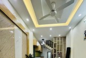 Cự Khối,Long Biên DT 30m2 x mt5m cách 1 nhà ra ô tô tránh giá chỉ 4.8 tỷ