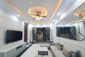 BÁN NHÀ 5 TẦNG CẦU GIẤY - NỘI THẤT SANG TRỌNG - ĐẸP NHƯ BIỆT THỰ - CHỈ 8.9 TỶ
