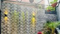 8.5 tỷ-Bồ Đề, Long Biên-gần hồ-ô tô tránh-ô tô vào nhà-2  thoáng-ở sướng vô cùng