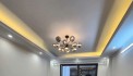 HOA HẬU CẦY GIẤY, Yên Hòa, DT: 30m2, 5 tầng, MT: 4m, giá: 8 tỷ.