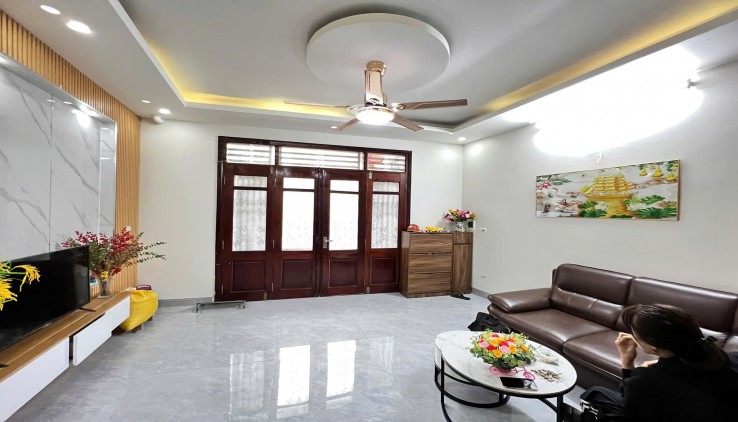 ✳️Bán Nhà Đường Láng  36 M2 4T MT 6M, Chỉ 5.6 Tỷ  Nhà Đẹp Gần Phố - Ngõ 3 Gác Đống Đa ✳️