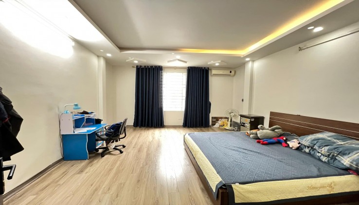✳️Bán Nhà Đường Láng  36 M2 4T MT 6M, Chỉ 5.6 Tỷ  Nhà Đẹp Gần Phố - Ngõ 3 Gác Đống Đa ✳️