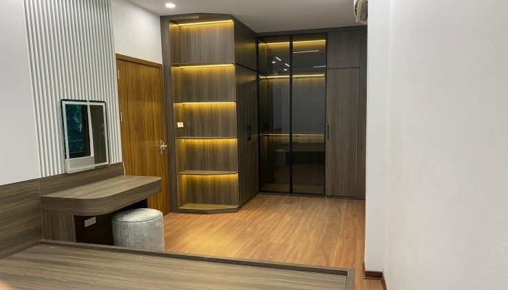 Bán nhà phố Hoàng Hoa Thám - Ba Đình 30m2 mt4,1m giá chỉ 5.7 tỷ