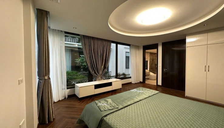 NHÀ LÔ GÓC SIÊU ĐẸP-Phố Trần Duy Hưng 40m2/5T Thang máy/MT 5.1m 14.2 Tỷ,mới đẹp