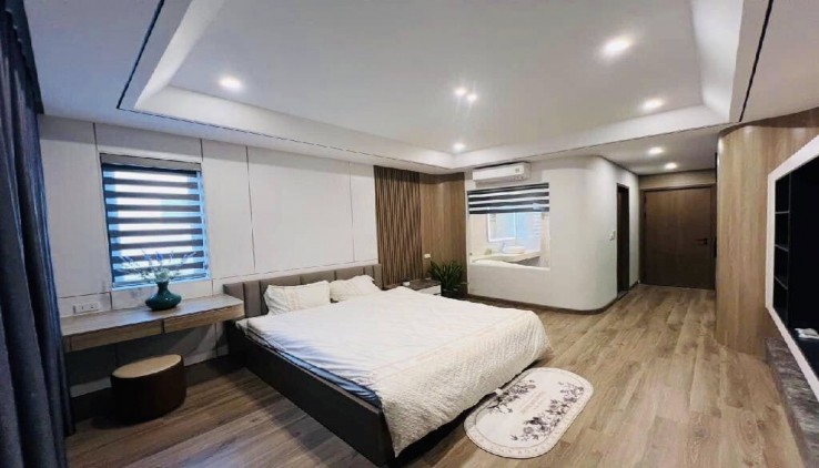 Tòa builiding phố Vũ Phạm Hàm - 80m 7 tầng - KD VP - chỉ 31 tỷ