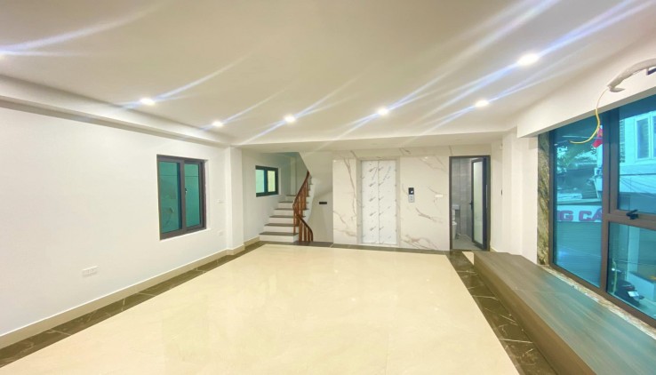 Bán nhà TT Quận Thanh Xuân, khu Khương Đình, 7 tầng, thang máy, 15m ra mặt phố, Mặt tiền lớn, kinh doanh bất chấp.