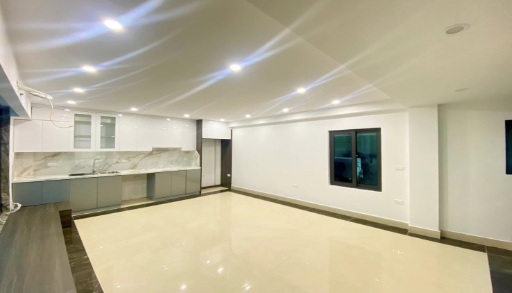 Bán nhà TT Quận Thanh Xuân, khu Khương Đình, 7 tầng, thang máy, 15m ra mặt phố, Mặt tiền lớn, kinh doanh bất chấp.