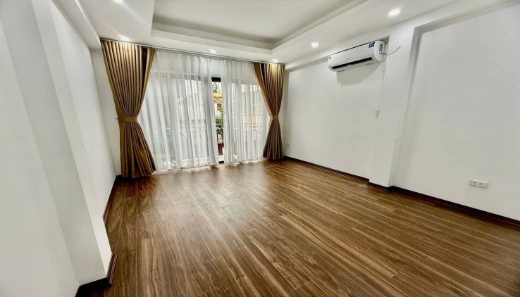 Cần bán nhà khu Ngã Tư Sở, Vũ Tông Phan, Quận Thanh Xuân, nhà mới 5 tầng, mặt ngõ thông kinh doanh. Nhỉnh 10 tỷ