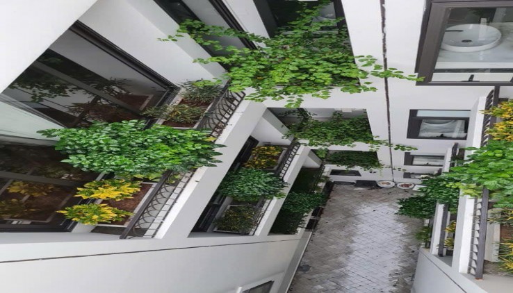 NHÀ LÔ GÓC SIÊU ĐẸP-Phố Trần Duy Hưng 40m2/5T Thang máy/MT 5.1m 14.2 Tỷ,mới đẹp