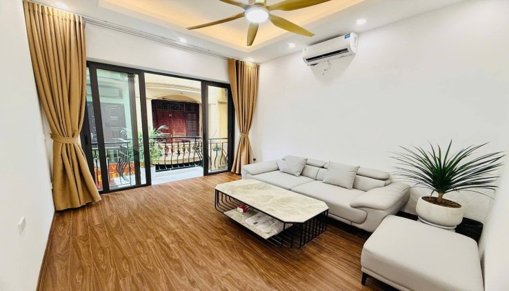 Cần bán nhà khu Ngã Tư Sở, Vũ Tông Phan, Quận Thanh Xuân, nhà mới 5 tầng, mặt ngõ thông kinh doanh. Nhỉnh 10 tỷ