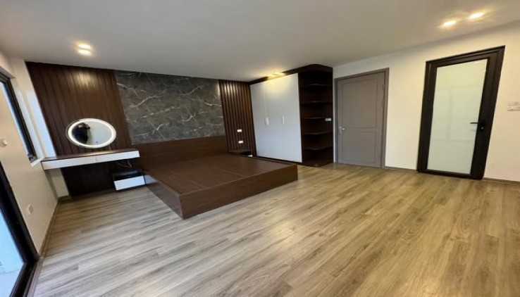 SIÊU PHẨM NHÀ VIỆT HƯNG - Ô TÔ ĐỖ CỔNG - NHÀ MỚI CỨNG FULL NỘI THẤT 30mx 5 TẦNG CHỈ 5,6TỶ