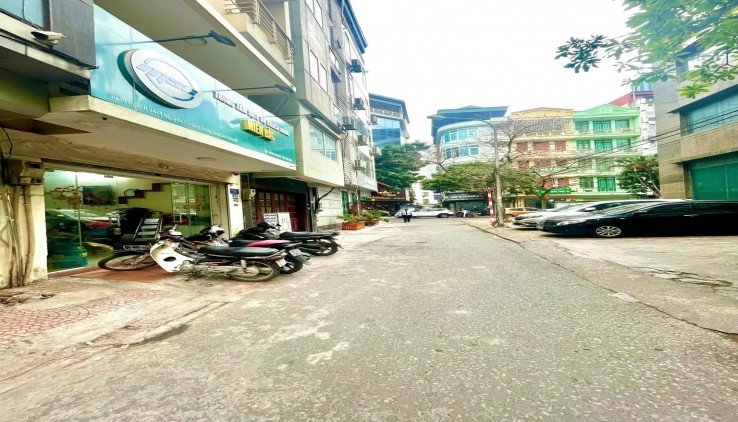 BÁN NHÀ NGUYỄN THỊ ĐỊNH -CẦU GIẤY-60M-6T-32TY. 
LH: 0982.769.586