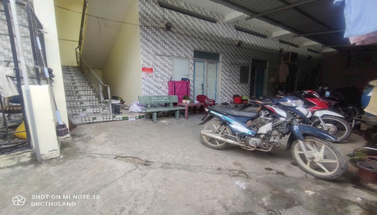 Bán khu nhà trọ 4 tầng 18 phòng, 200m2 dòng tiền 32tr/th giá nhỉnh 40tr/m2 gần Picity TX21, Quận 12