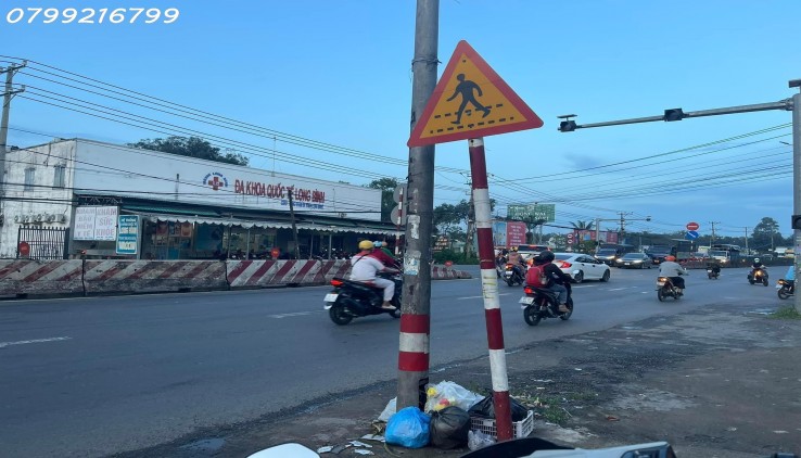 Đất nền giá rẻ sổ riêng thổ cư 1 sẹc QL1A Bình Minh Trảng Bom Đồng Nai trọn sổ 900 triệu . LH 0799 216 799 em Trinh.