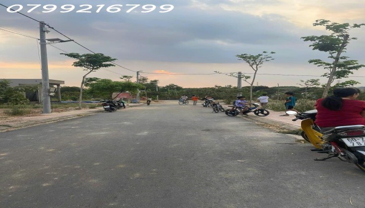 Đất nền Bình Minh Trảng Bom Đồng Nai sổ riêng thổ cư 1 sẹc QL1A , gần trường Quốc Tế Trịnh Hoài Đức 1 tỷ 150 . LH 0799 216 799 em Trinh.