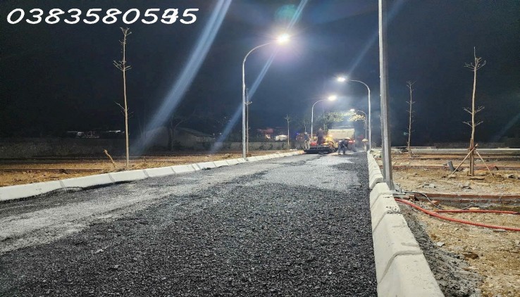 Lô đất vị trí siêu đẹp , diện tích và giá rất phù hợp để đầu tư sinh lãi ngắn hạn
Lh 0383580545