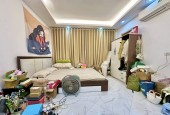 Bán nhà P.Quỳnh Mai 33m2 5T Lô góc, ngõ thông, ba gác qua nhà