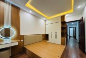Bán nhà riêng tại Đội Cấn, 10.9 tỷ, 45 m2, 6PN, 5 tầng, mặt tiền đẹp, 10m ra phố