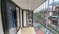 Bán căn hộ tập thể khu Thanh Nhàn, Hai Bà Trưng, gần Công viên Tuổi Trẻ, DT 82m2 sử dụng, gần phố, ôtô đỗ chân cầu thang. Hơn 3 tỷ.