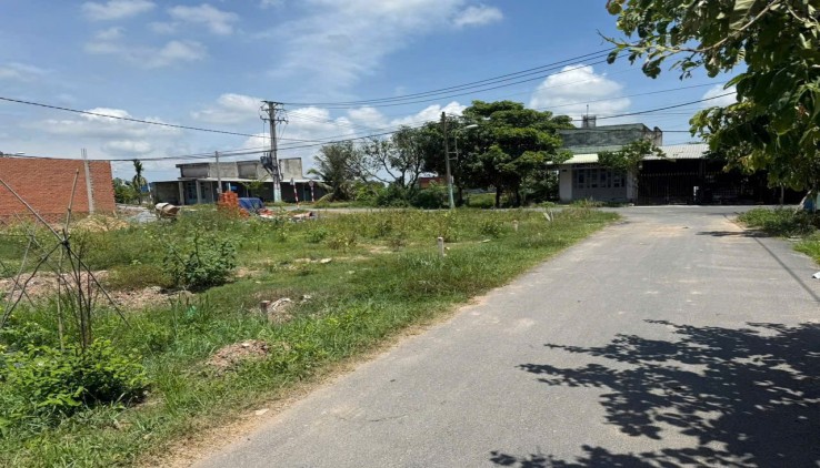 Bán đất 100 mét vuông. Ngay mặt tiền Nguyễn Thị Nhia - Ba Sa, Củ Chi giá 1 tỷ 2.